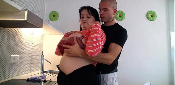  Cooking BBW gets lured into sex